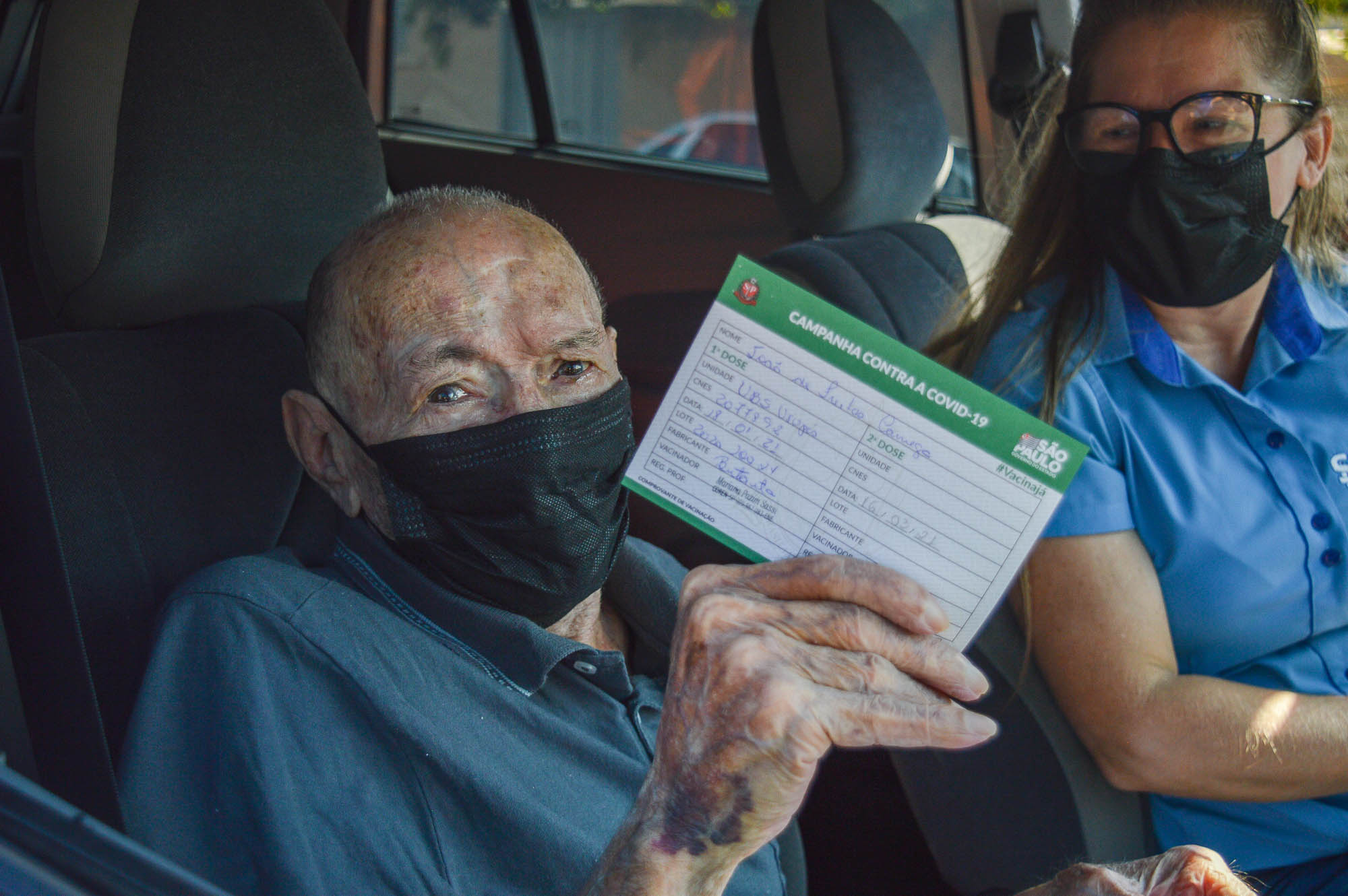 Idoso que recebeu a vacina no dia da Imunização - Primeira dose para pessoas com 85 a 89 anos. Foto: Luís Fernando Silva