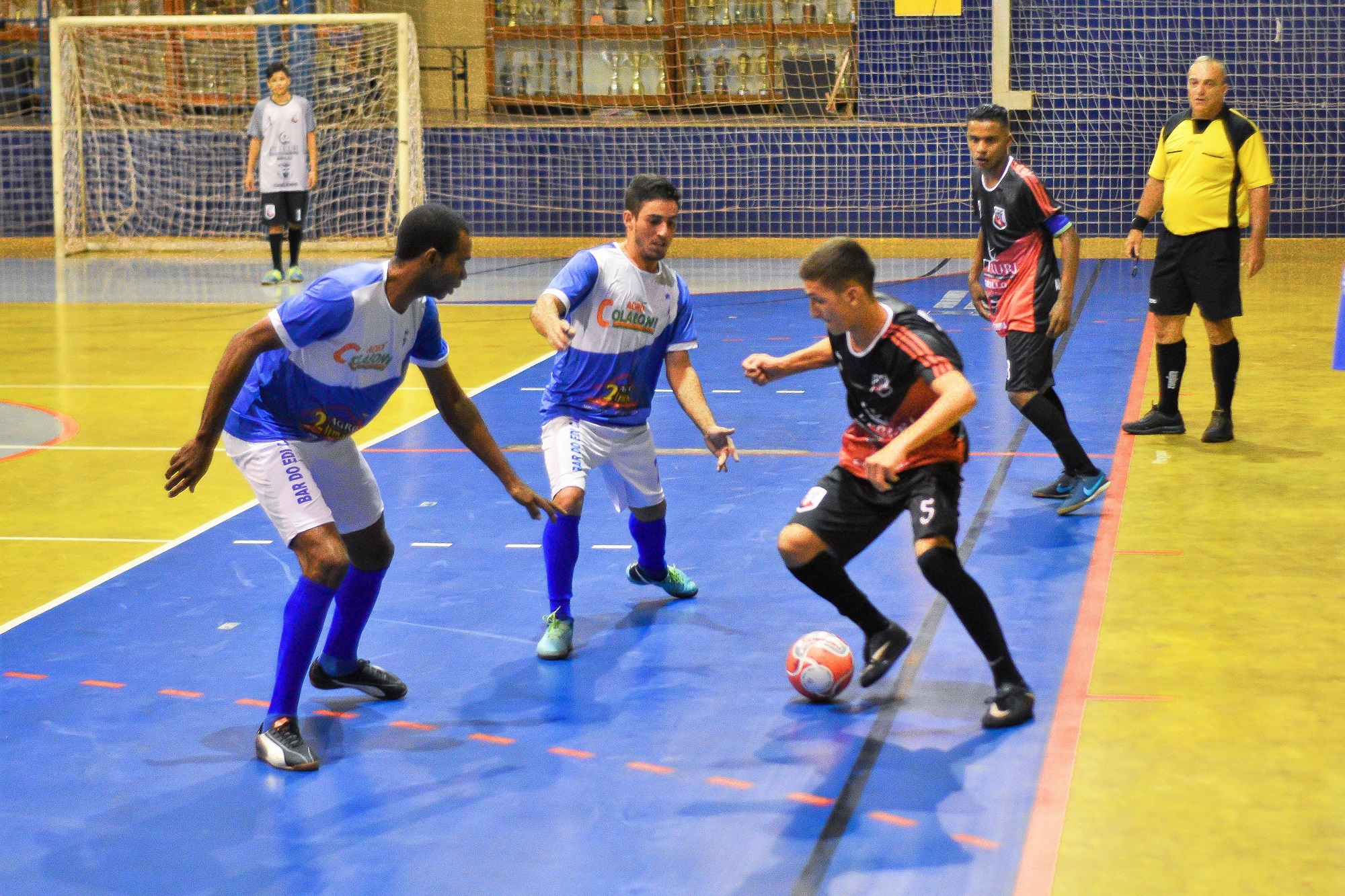 Jogo entre Colabone e Atlético, que abriu o Campeonato, terminou em empate. Foto: Luís Fernando da Silva / Prefeitura Municipal de Urupês.