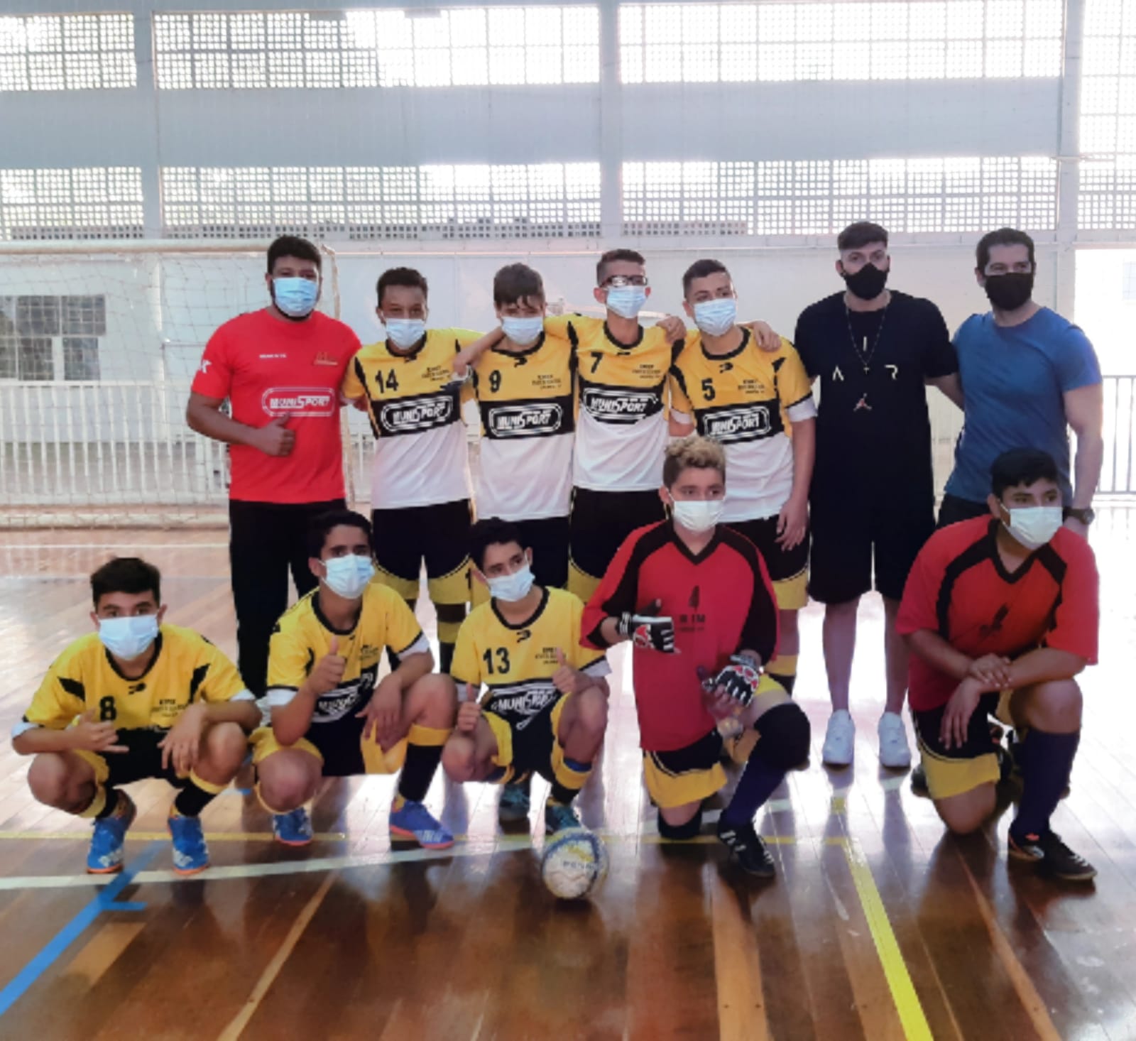 Alunos campeões de Campeonatos Mirins de Urupês - Imagem Divulgação