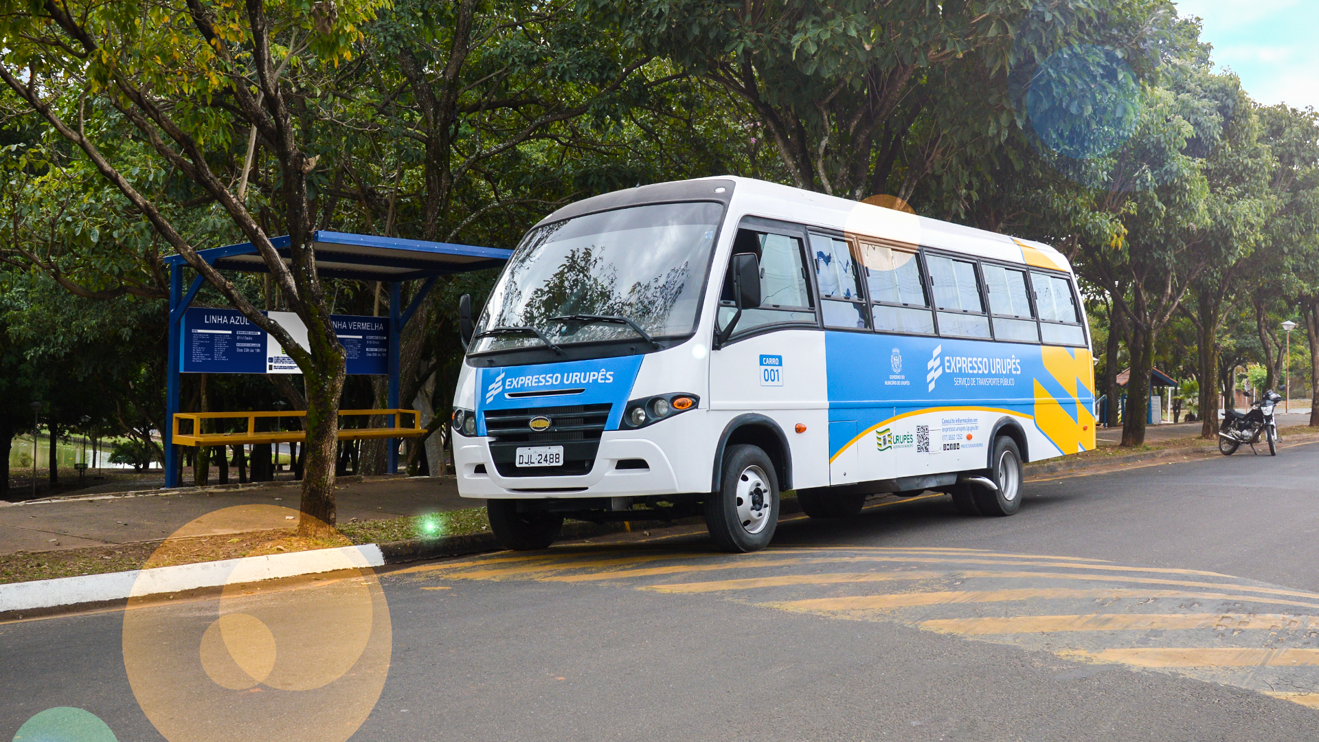Serão três micro-ônibus que irão circular por toda a cidade e ao distrito de São João de Itaguaçu. Foto: Henrique Alonso Camilo / Prefeitura Municipal de Urupês.