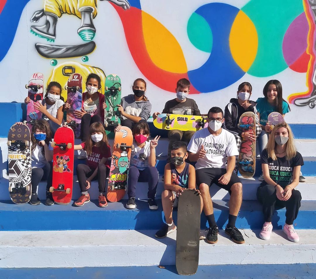 Aulas de skate acontecem todos os sábados e domingos. Foto: divulgação.