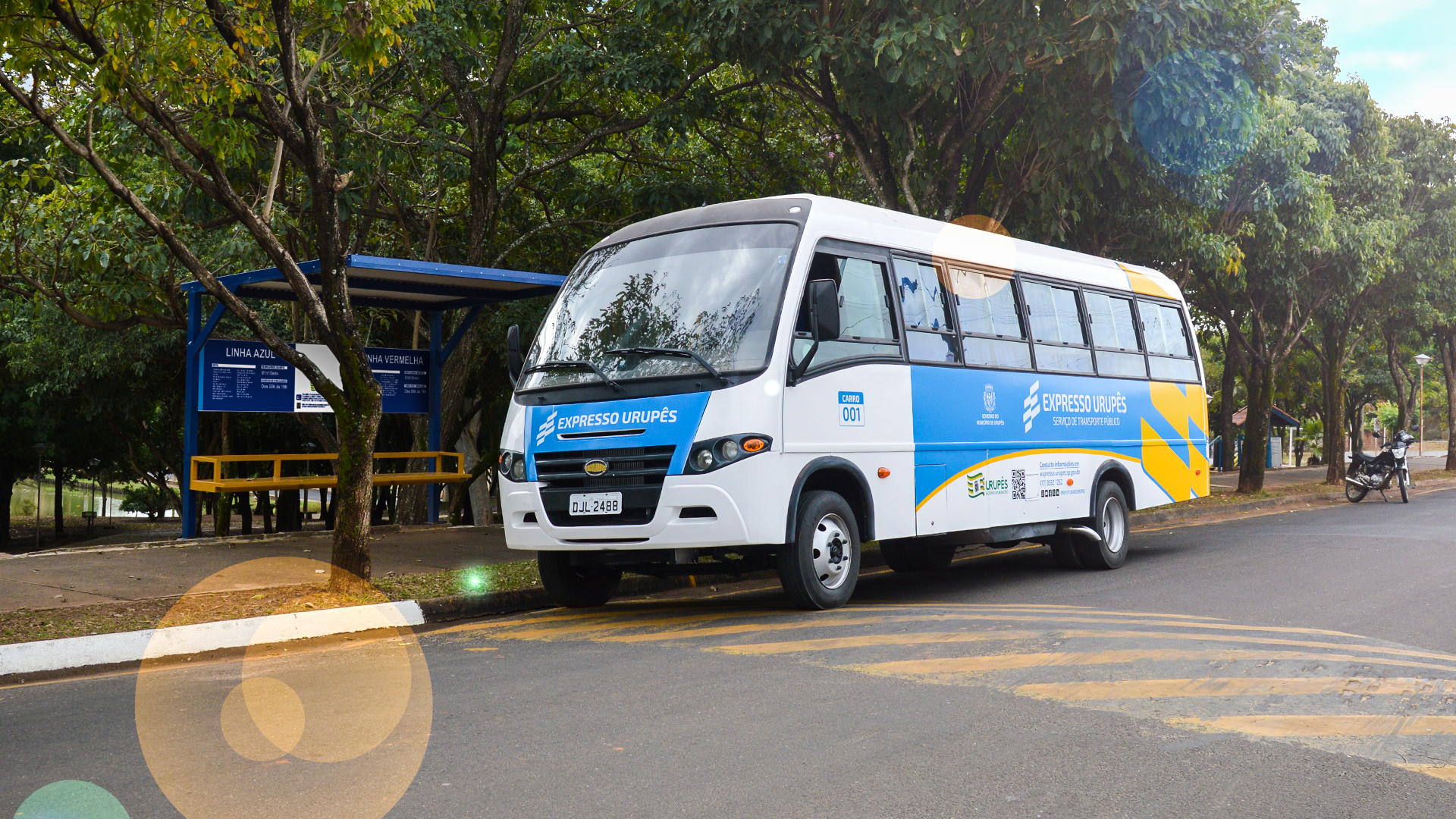 Ônibus percorrem os bairros mais afastados da cidade. Foto: Henrique Alonso Camilo / Prefeitura Municipal de Urupês