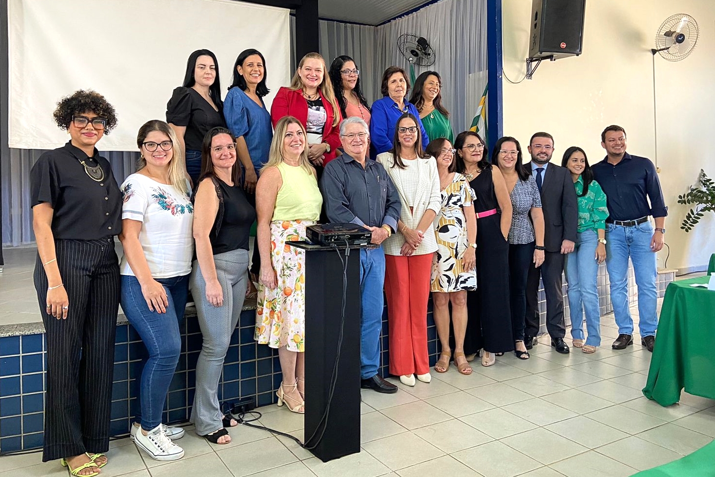 Gestores do município, membros das Secretarias de Saúde e Desenvolvimento Social e representantes federal e estadual do Programa. Foto: Elisabete Mara Tadei / Prefeitura Municipal de Urupês.