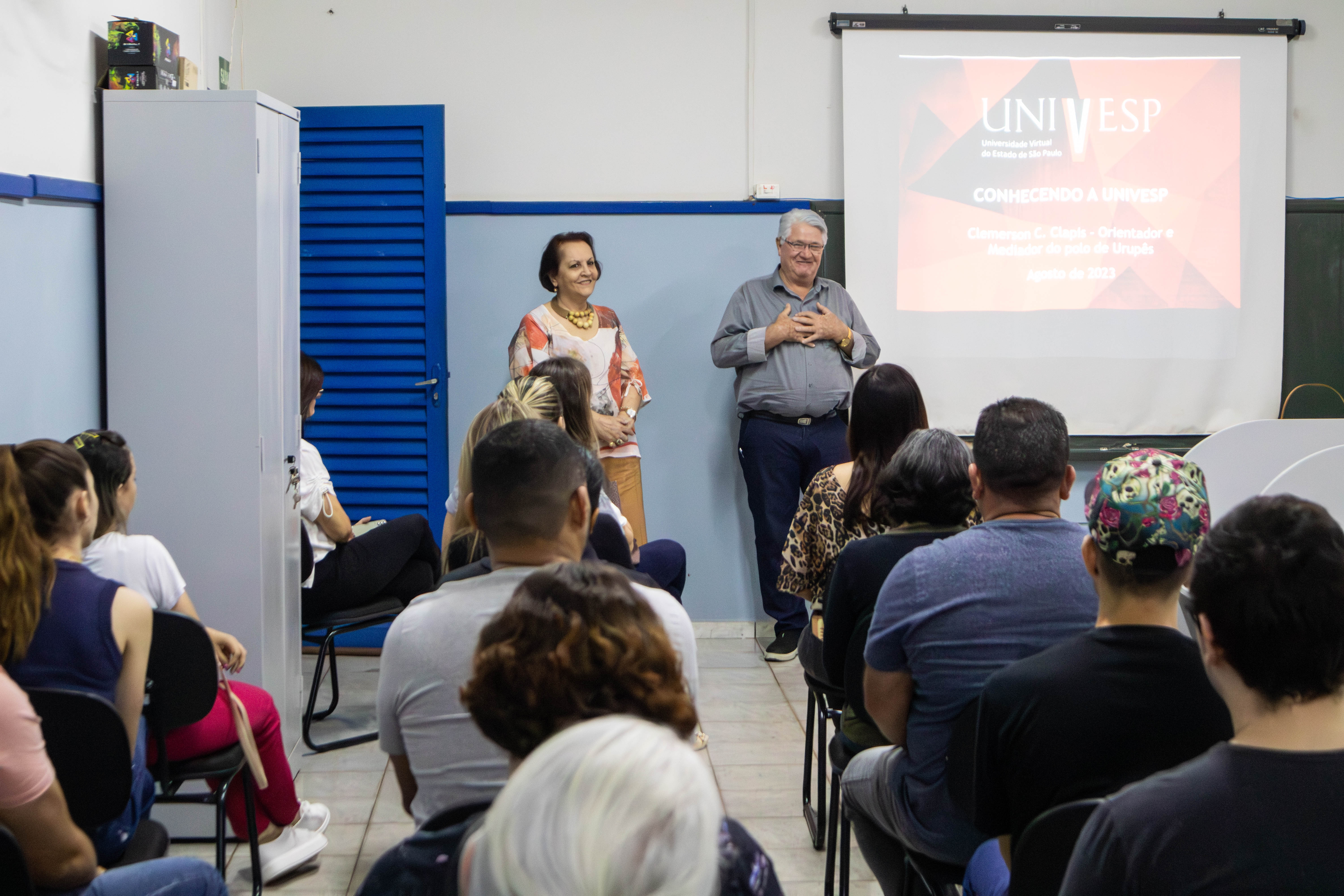 Prefeito Bica e Vice Maria Luiza na Aula Inaugural da Univesp em Urupês - Foto: Henrique Alonso Camilo