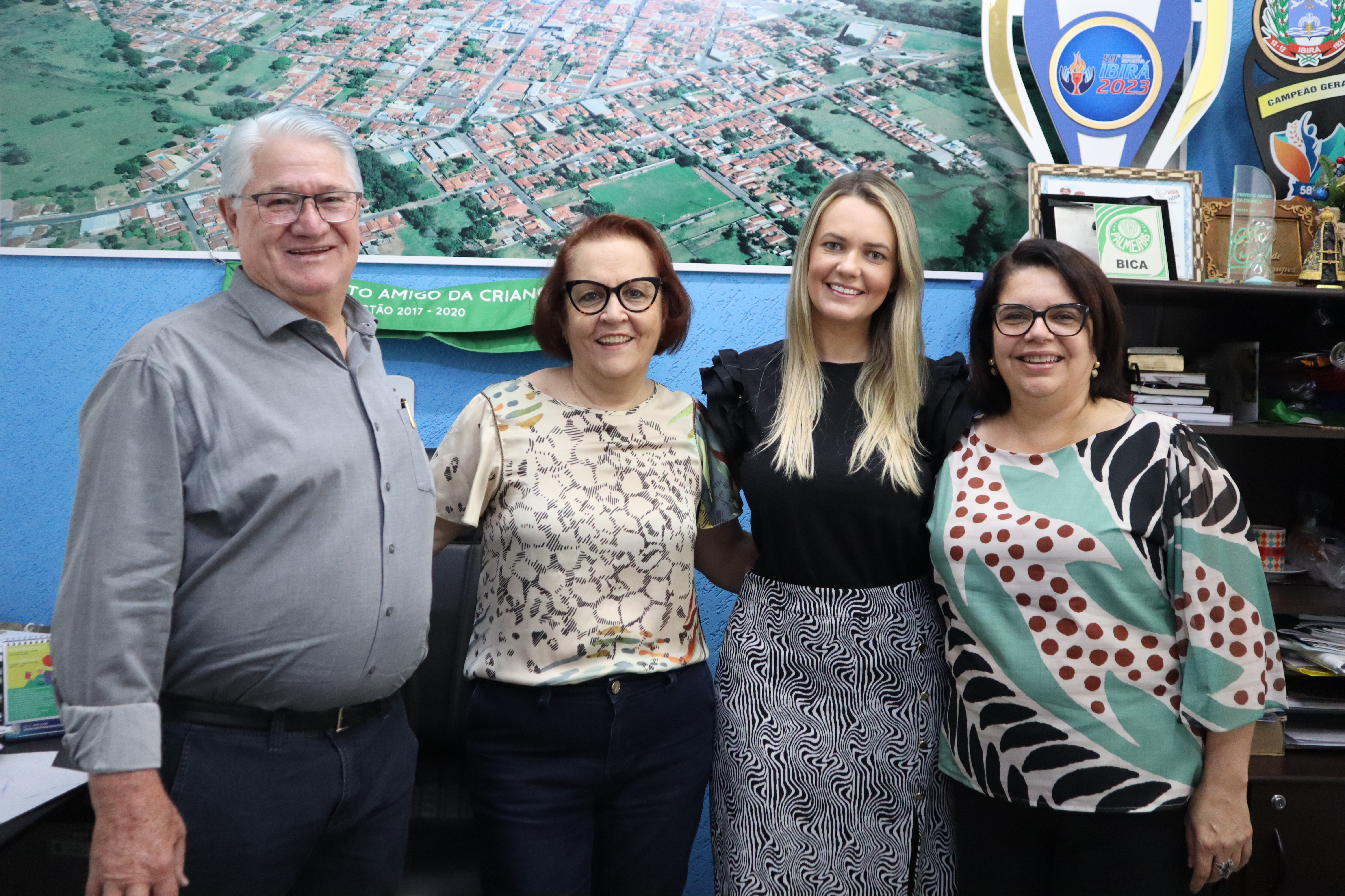 Prefeito Bica, Vice Maria Luiza, Dra Aline e Diretora de Saúde Cristina Camargo - Foto: Carina Costa