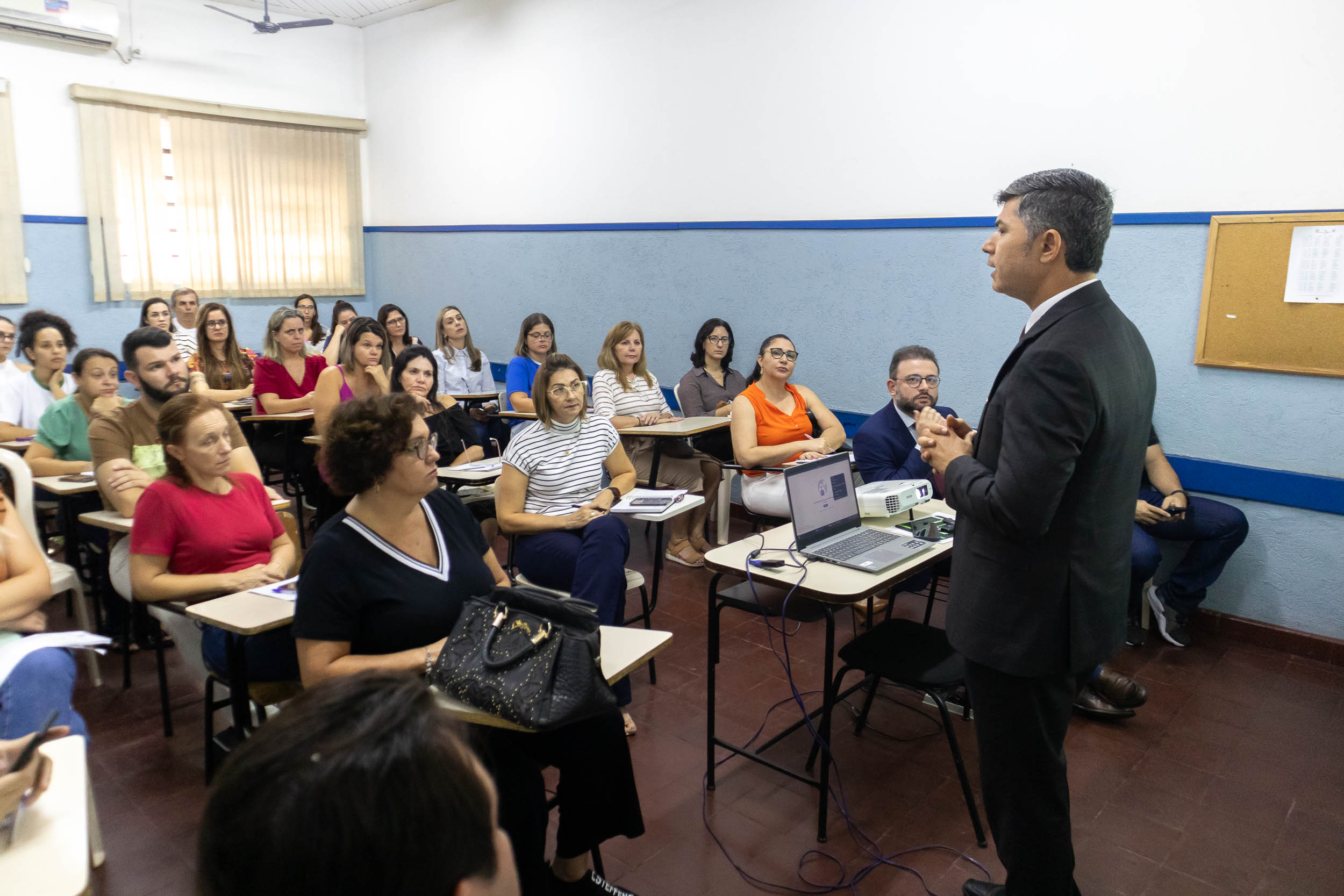 Órgãos públicos de Urupês mobilizam-se em treinamento para aperfeiçoamento da rede de proteção infantil. Foto: Luís Fernando da Silva / Prefeitura Municipal de Urupês.