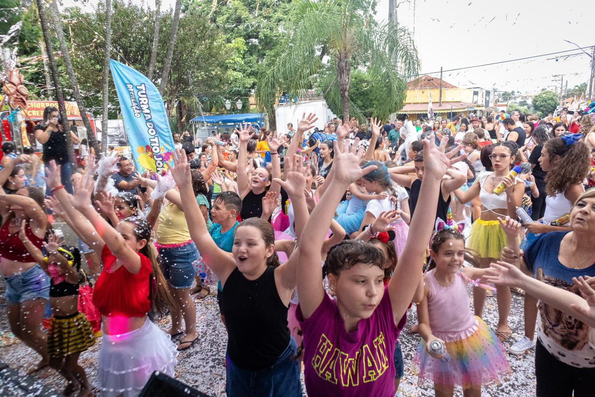 Carnaval de Urupês em 2025 reuniu centenas nas matinês e eventos noturnos. Foto: Luís Fernando da Silva / Prefeitura Municipal de Urupês.
