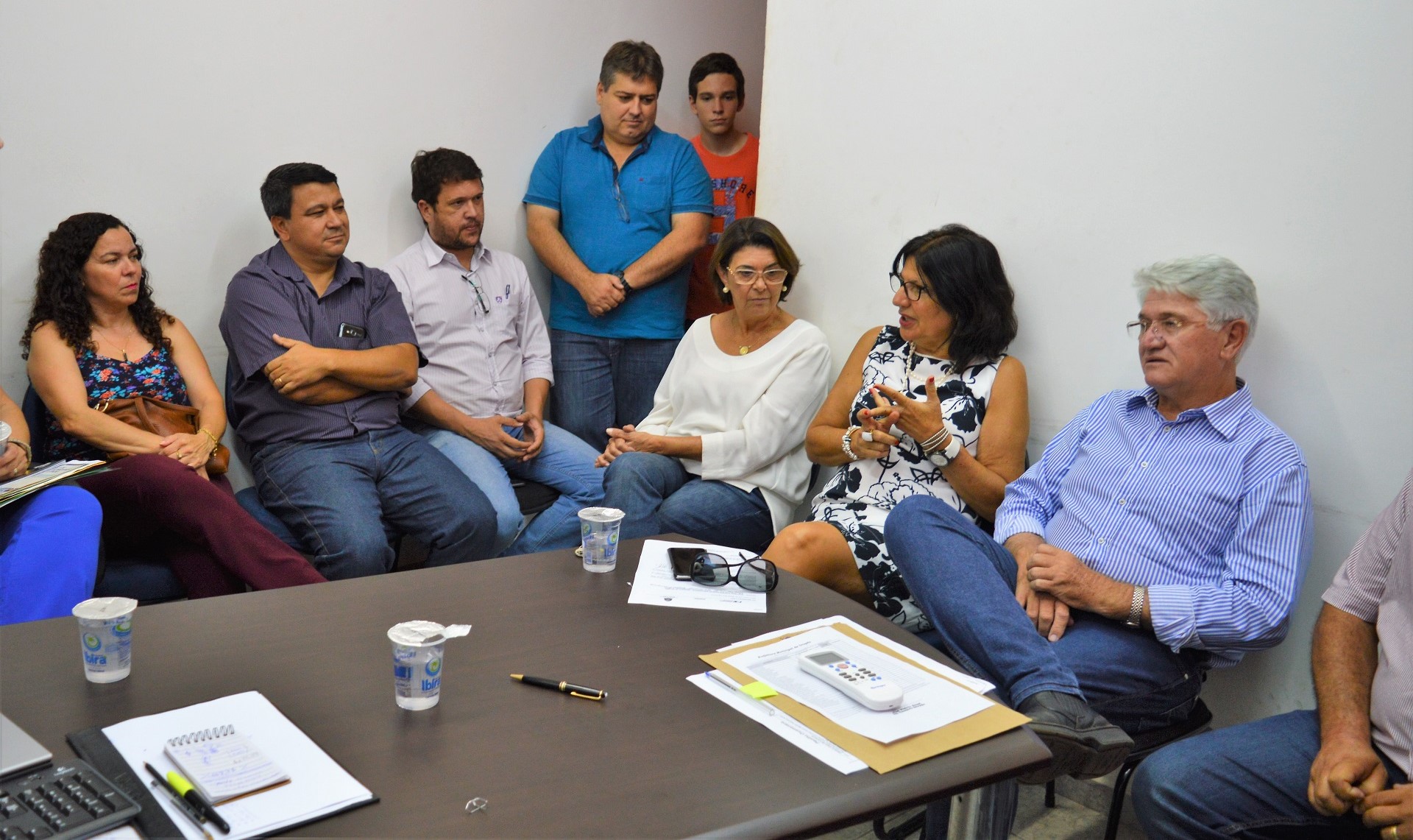 Reunião dos gestores de Urupês com a Deputada Beth Sahão