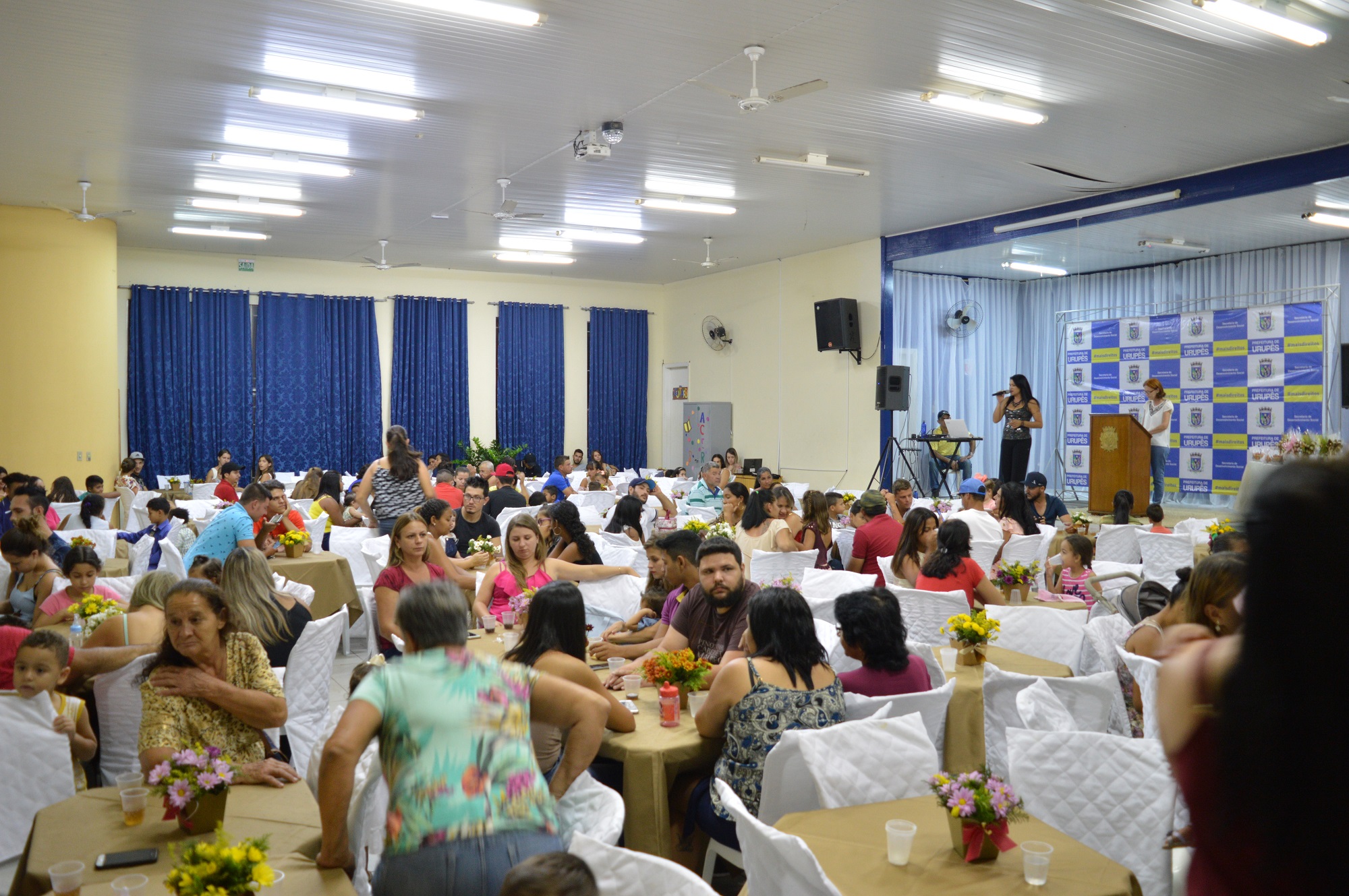 Evento aconteceu no Centro de Convivência do Idoso de Urupês e reuniu familiares das crianças atendidas pelo Programa. Foto: Benjamim Paschoal Lopes  / Prefeitura Municipal de Urupês.