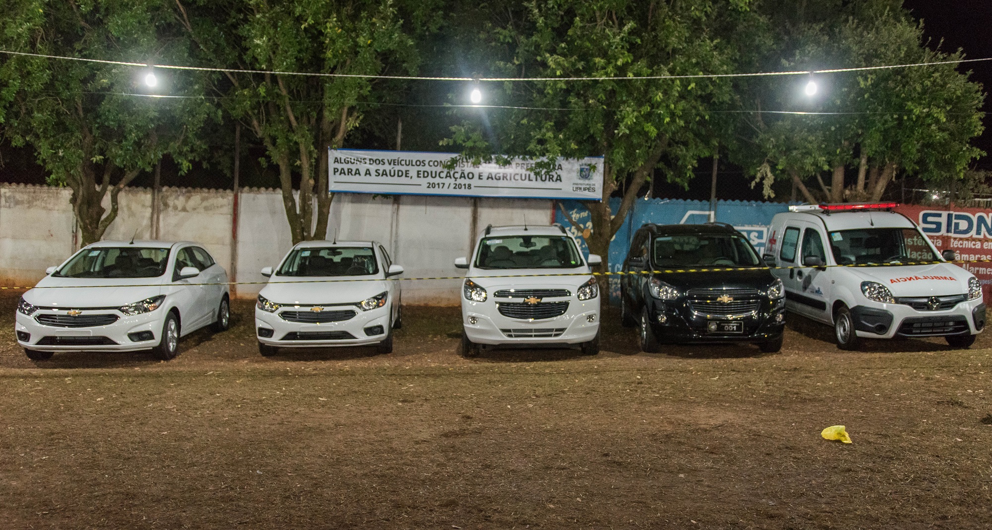 Novos veículos estavam expostos na 13ª ExpoCultura de Urupês. Foto: Luís Fernando da Silva / Prefeitura Municipal de Urupês