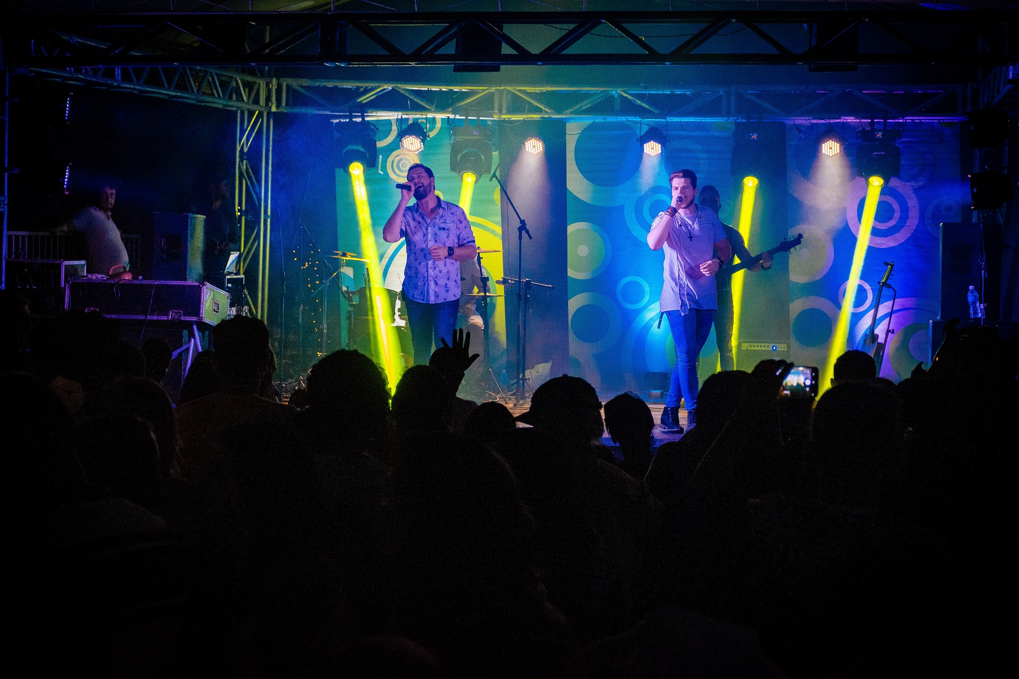 Show da dupla Ricardo Mota e Piovani e apresentação de DJ conduziram o Réveillon 2019 em Urupês. Foto: Luís Fernando da Silva / Prefeitura Municipal de Urupês