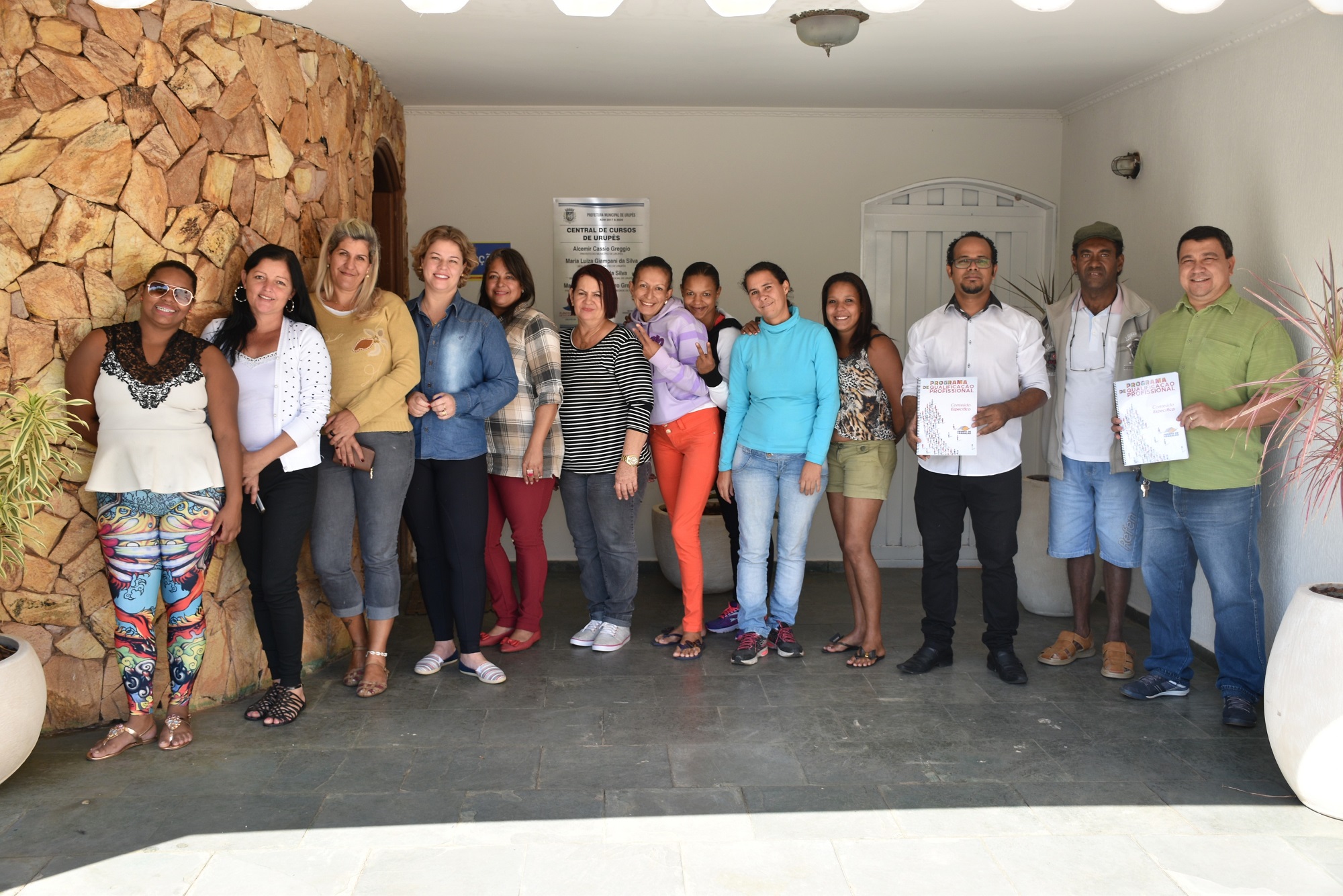 Integrantes da Frente de Trabalho de Urupês iniciam aulas de qualificação profissional da Frente de Trabalho. Foto: Luís Fernando da Silva / ACS - Prefeitura Municipal de Urupes